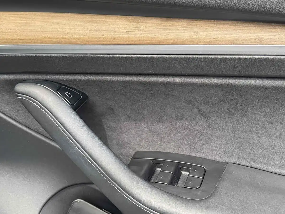 2021-tesla-model-3-e-standard-plus-big-21