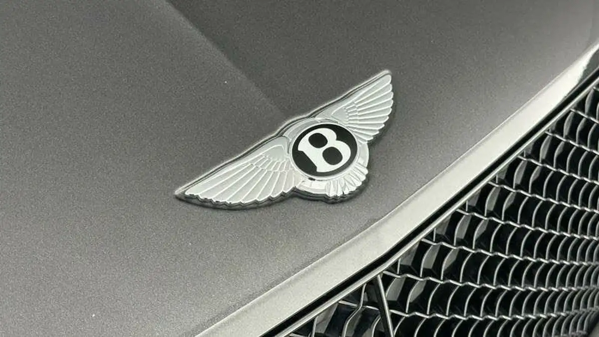 2021-bentley-bentayga-40-v8-big-30