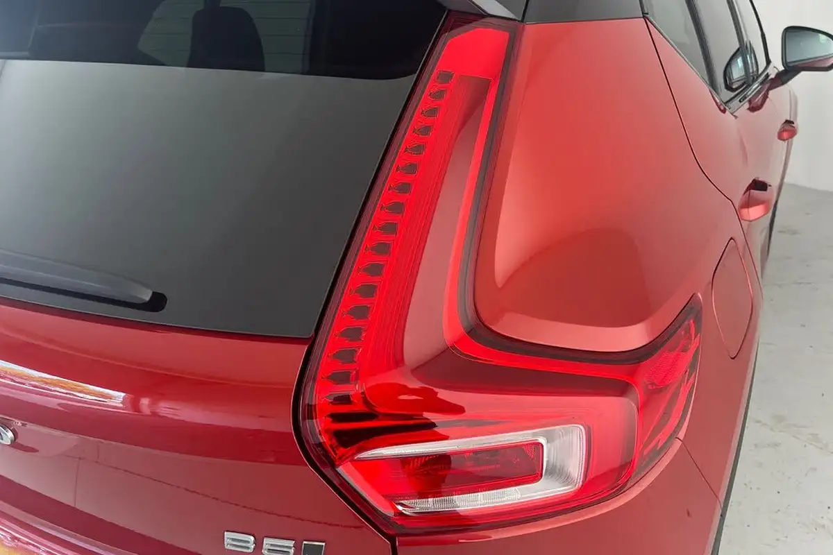 2021-volvo-xc40-20-b5-r-design-pro-250bhp-geartronic-big-19