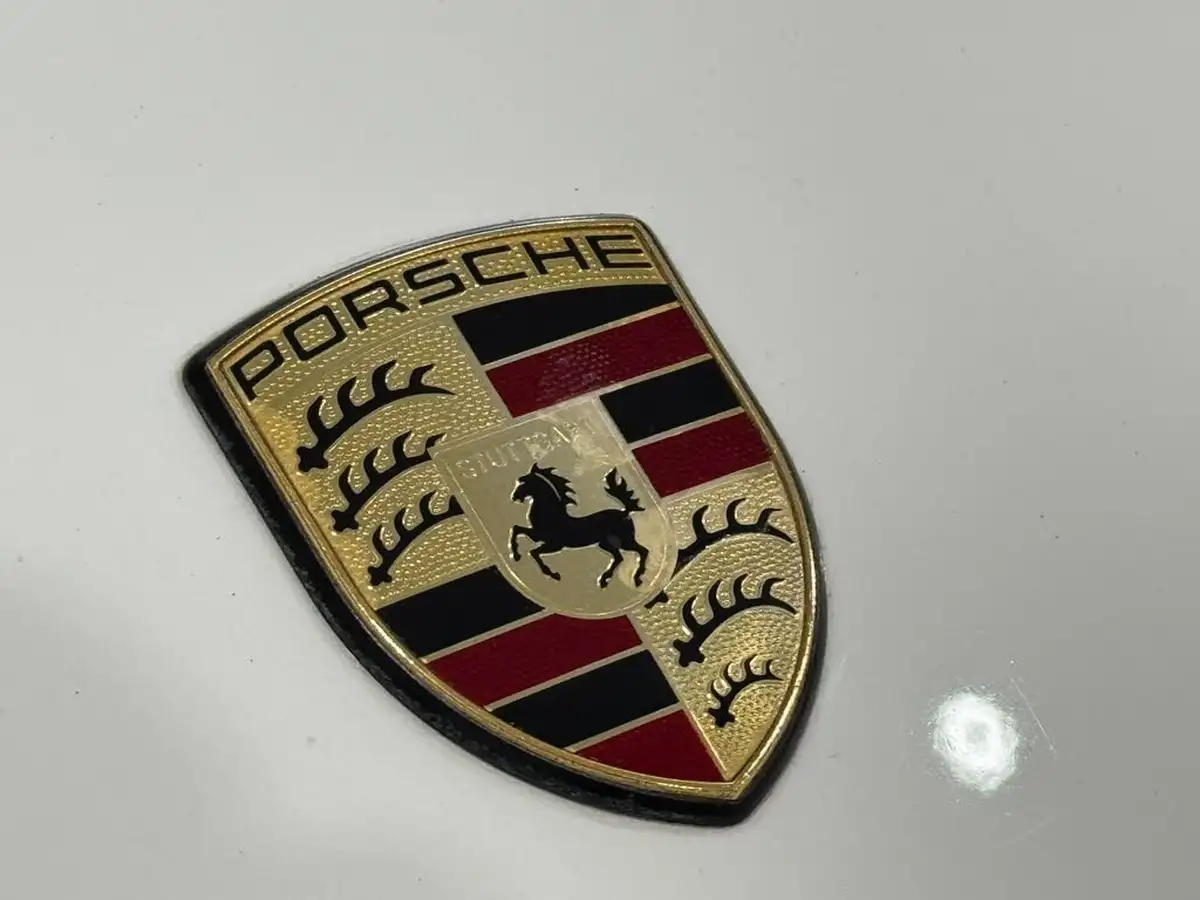 2010-porsche-911-38-turbo-s-cabriolet-big-37