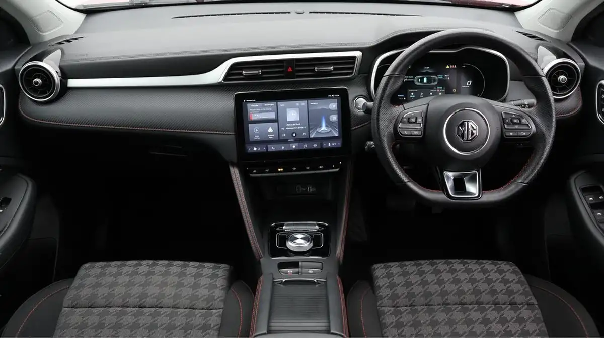 2022-mg-zs-suv-e-se-ev-176ps-big-13