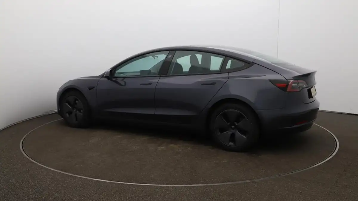 2021-tesla-model-3-e-long-range-awd-big-46