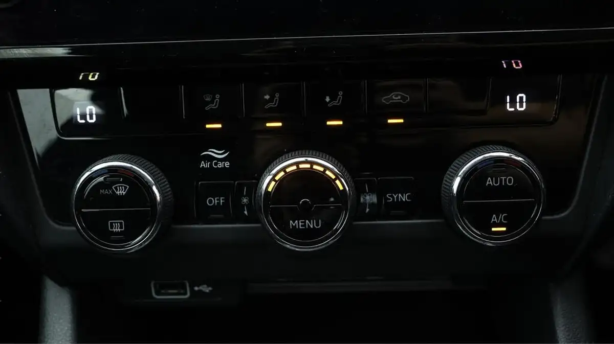 2019-skoda-octavia-10-tsi-se-technology-estate-big-12