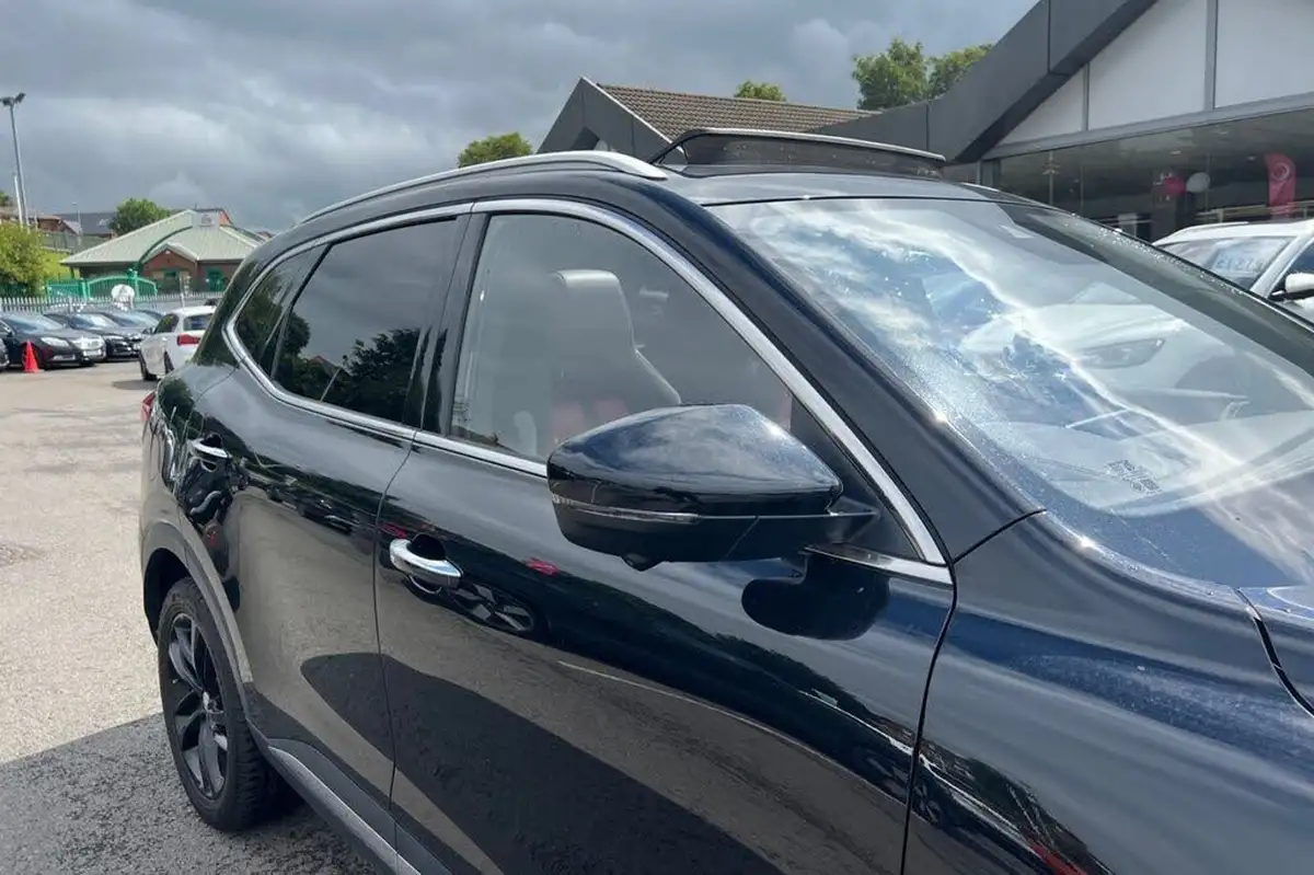 2022-mg-hs-15t-gdi-exclusive-258ps-plug-in-hybrid-auto-big-32