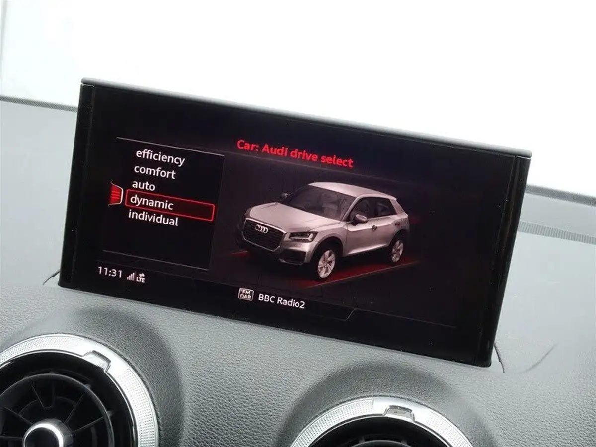 2023-audi-q2-15-35-tfsi-s-line-tronic-big-21