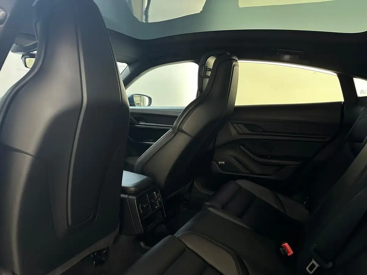 2021-porsche-taycan-e-base-476ps-performance-battery-plus-big-18