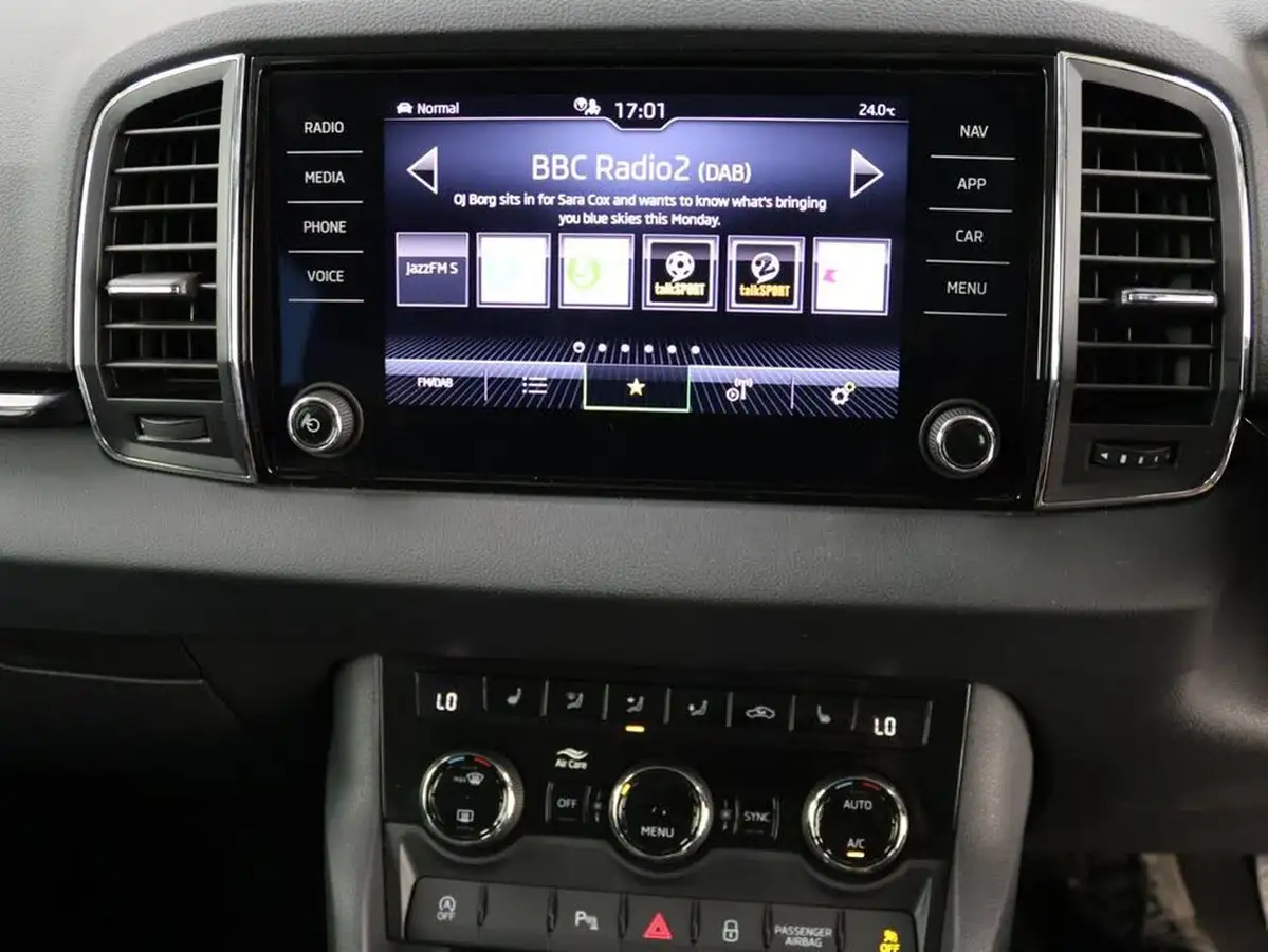 2021-skoda-karoq-15-tsi-se-l-big-12