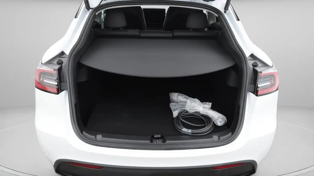 2024-tesla-model-y-e-performance-big-17