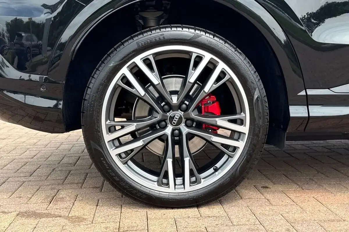 2025-audi-q5-20-tdi-edition-1-suv-big-9