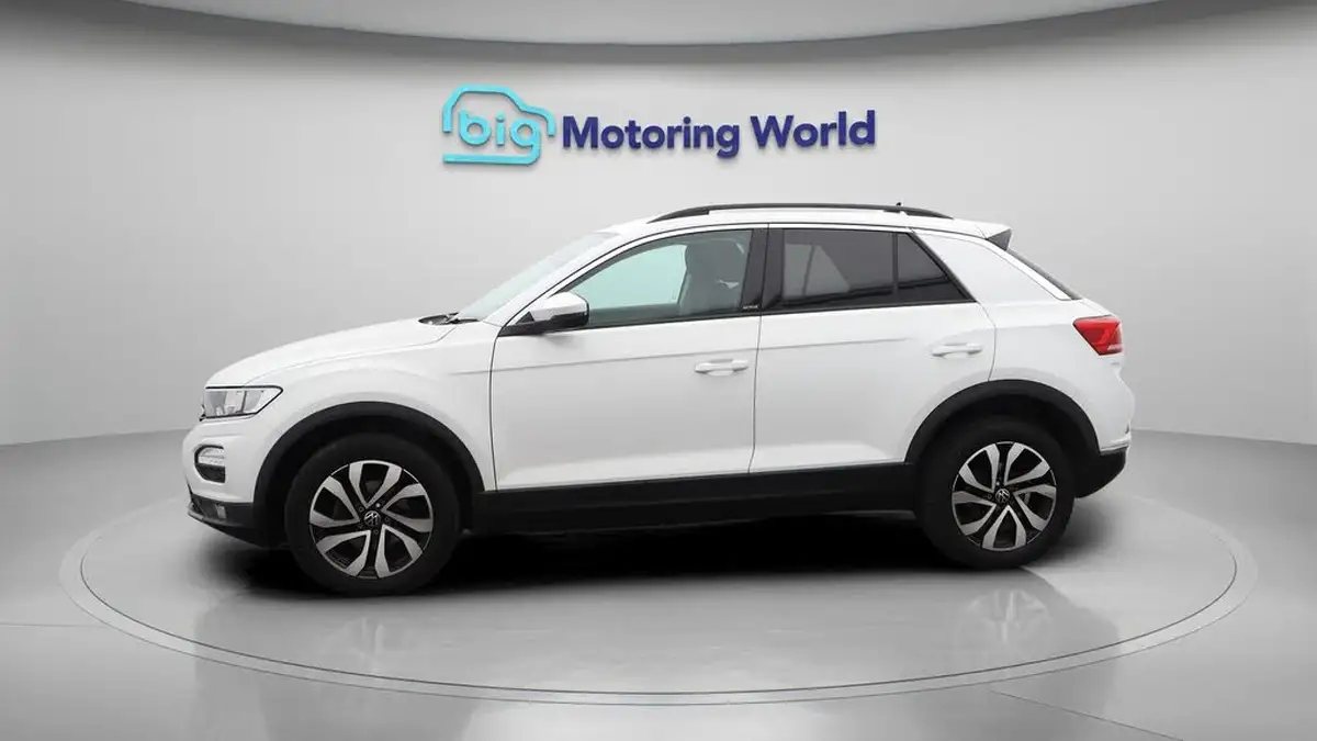 2021-volkswagen-t-roc-15-tsi-active-hatchback-5d-big-4