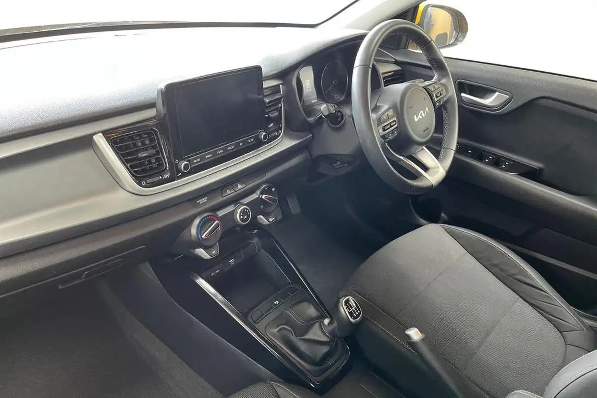 2023-kia-rio-10-t-gdi-2-big-8