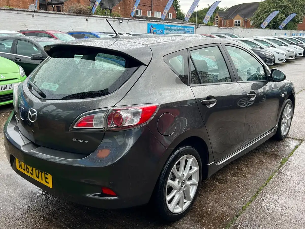 2013-mazda-mazda3-16-tamura-big-9