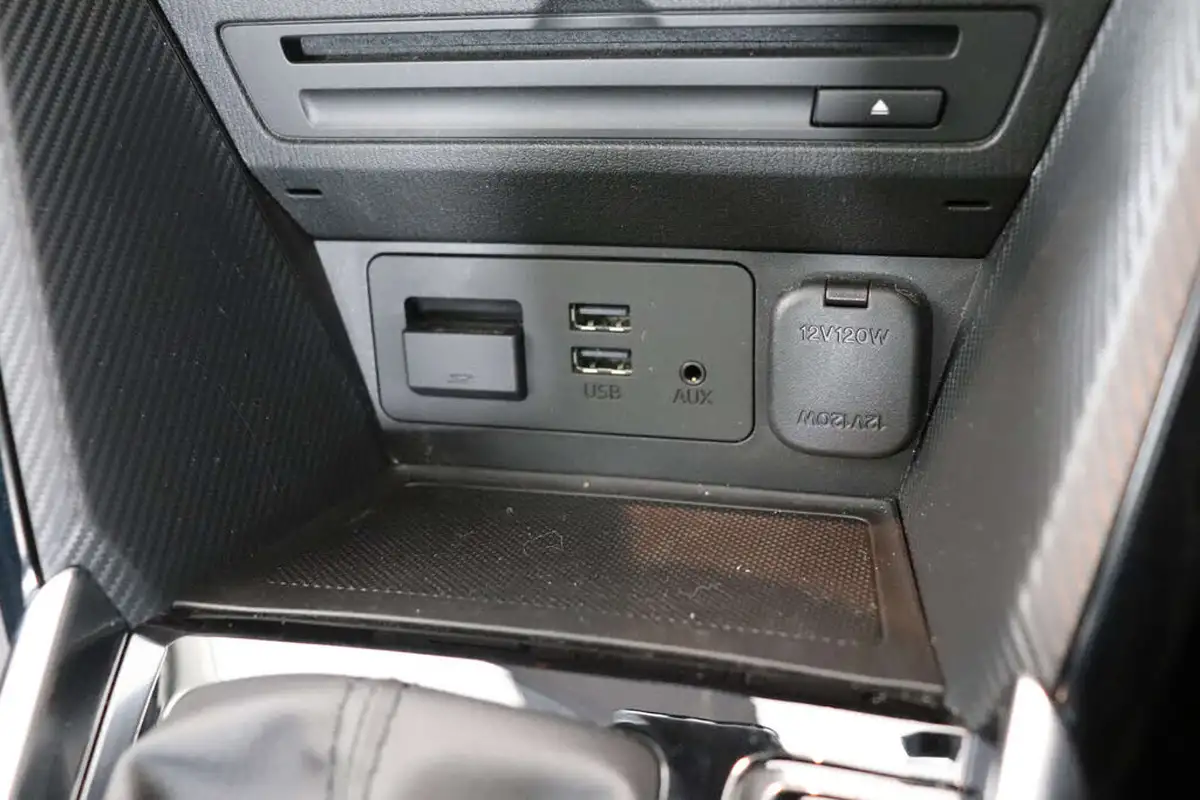 2018-mazda-mazda2-15-se-l-nav-auto-big-43