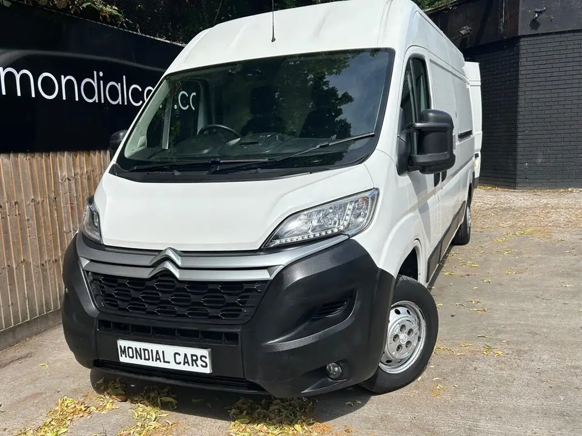 2020-citroen-relay-22bluehdi-35-l3h2-driver-big-4