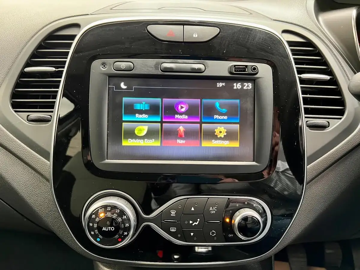 2019-renault-captur-13-tce-iconic-130bhp-ss-big-8