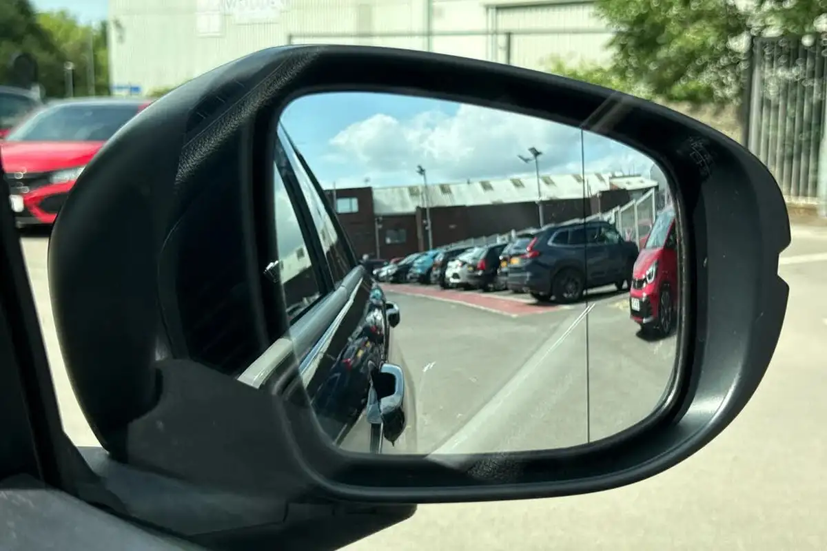2021-honda-jazz-15-i-mmd-sr-109ps-big-23