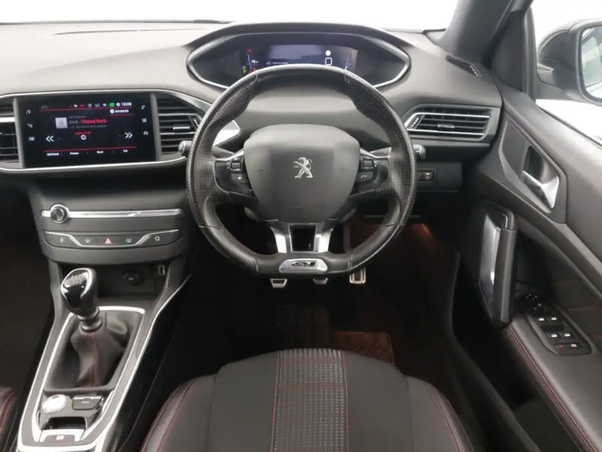 2020-peugeot-308-12-puretech-gt-big-6