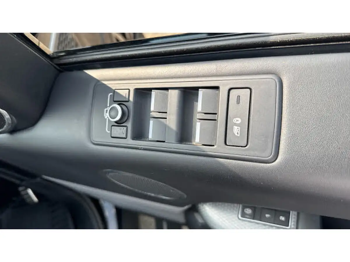 2017-land-rover-range-rover-sport-50-v8-svr-big-23