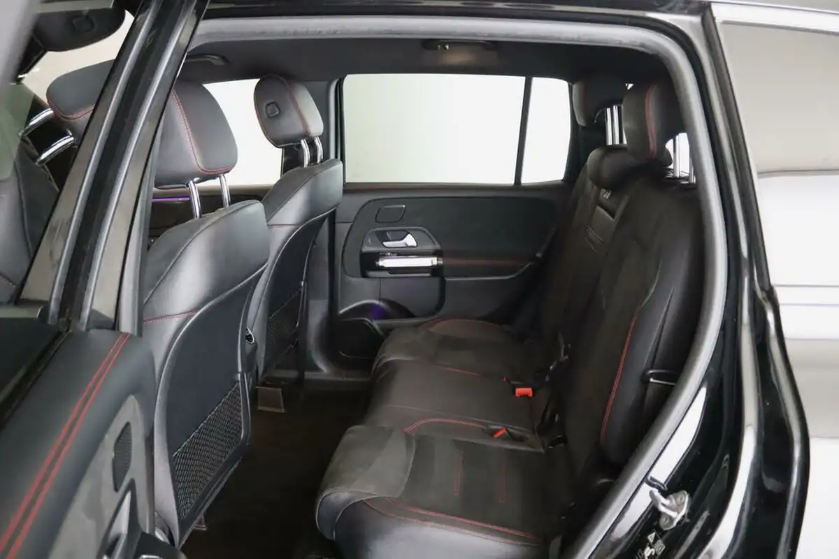 2020-mercedes-benz-glb-class-20d-glb200d-amg-line-premium-4matic-big-12