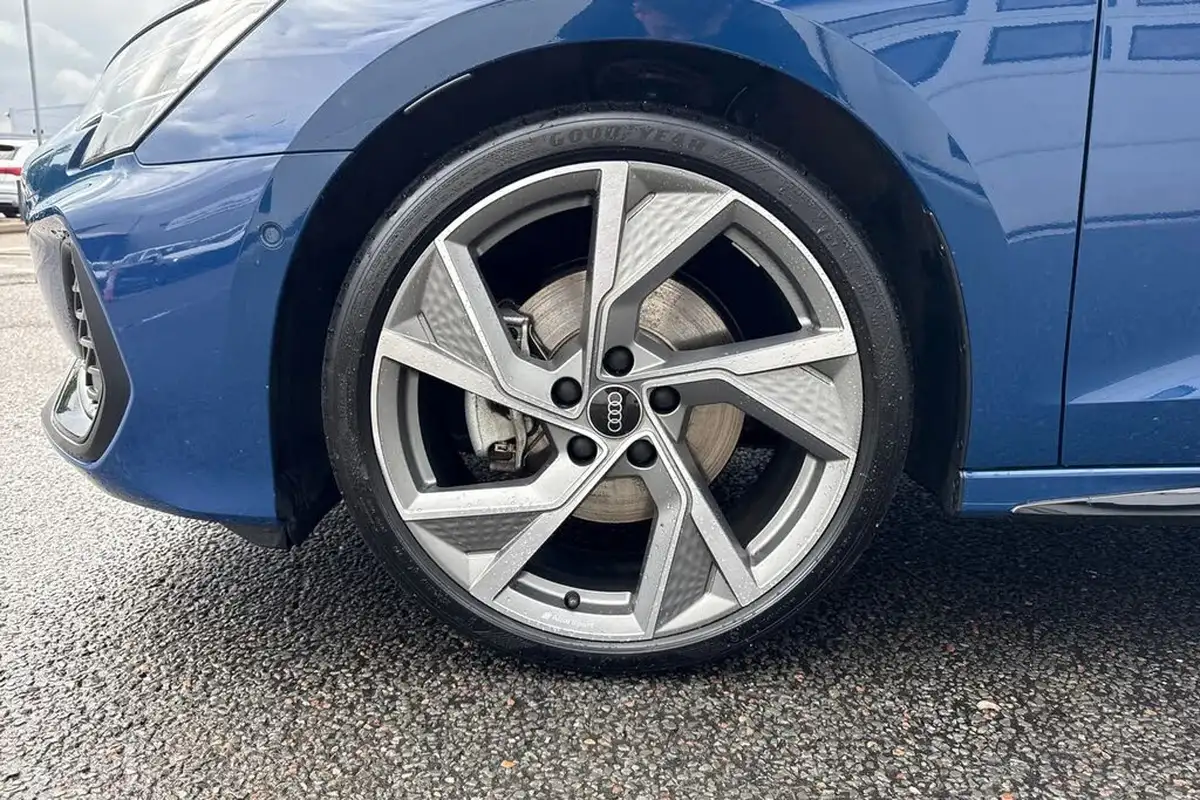 2024-audi-a3-15-35-tfsi-black-edition-sportback-5d-big-9