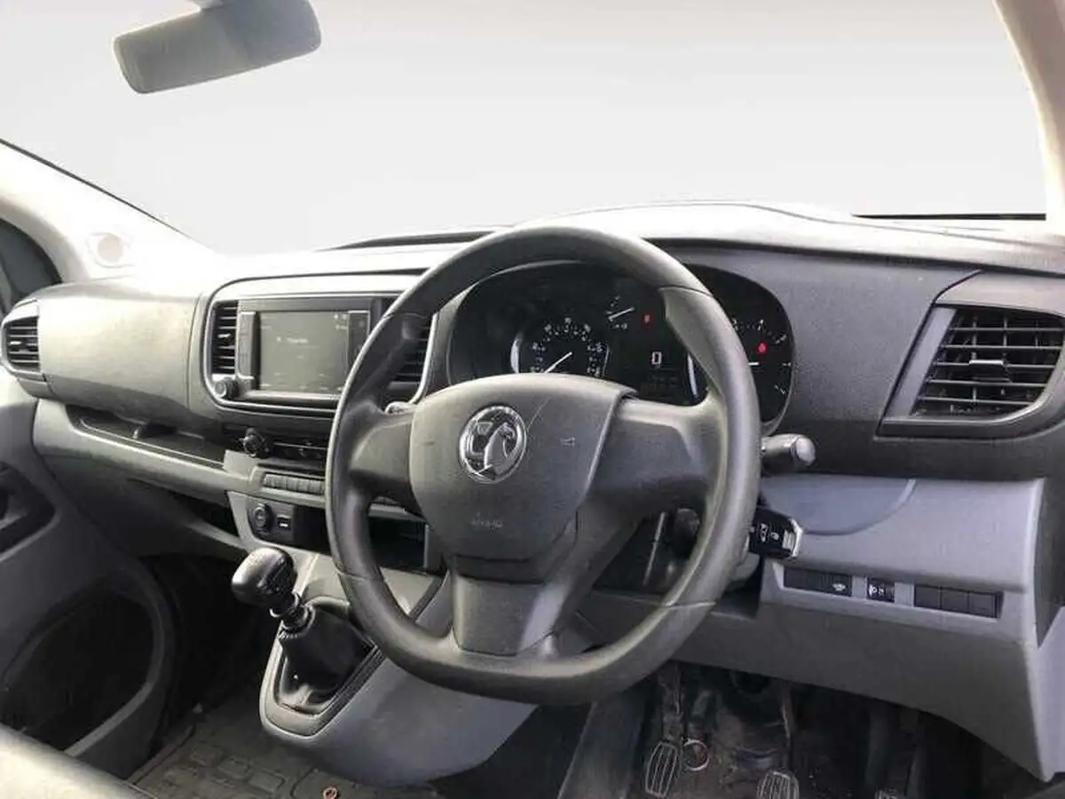 2020-vauxhall-vivaro-15td-2900-l2h1-edition-big-2