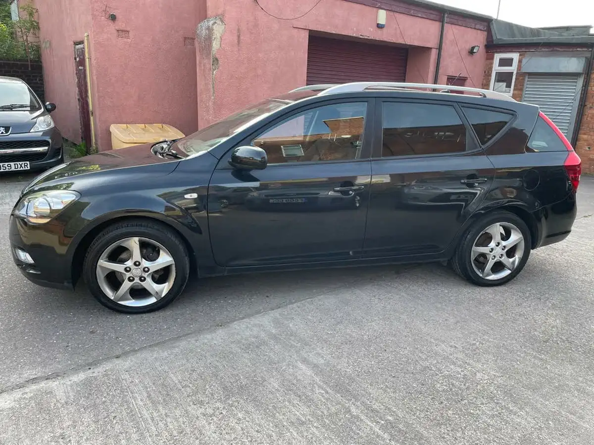 2012-kia-ceed-16td-3-estate-auto-big-5