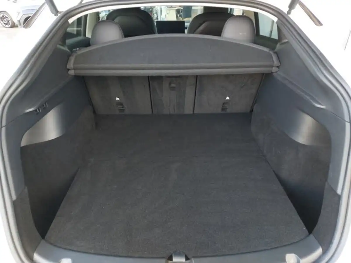 2023-tesla-model-y-e-performance-big-7