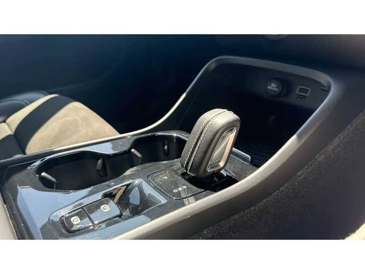 2018-volvo-xc40-20td-d4-first-edition-big-13