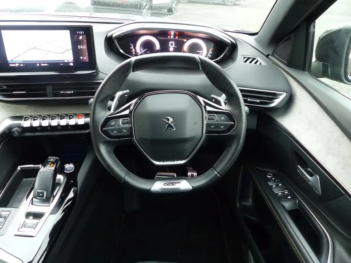 2021-peugeot-3008-suv-12-puretech-gt-eat8-big-10