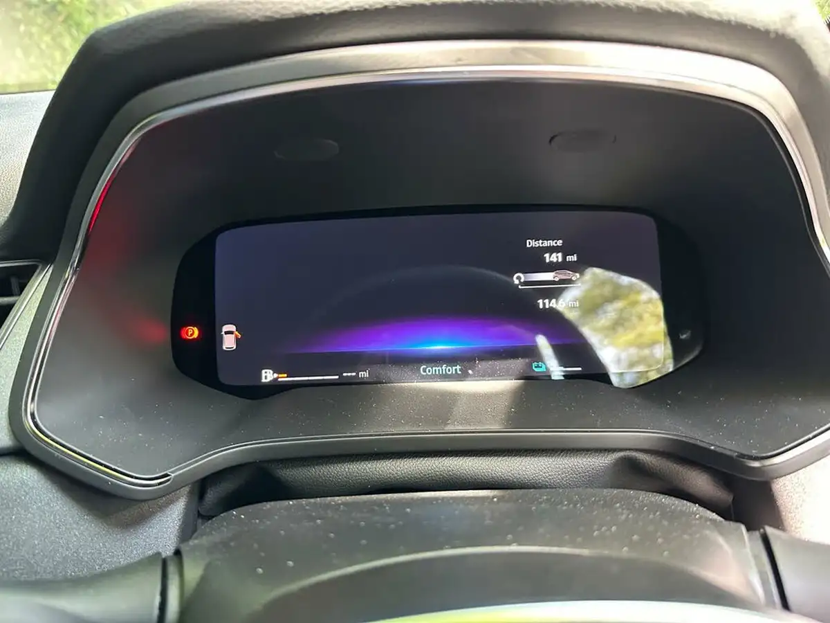 2025-renault-captur-16-techno-145ps-full-big-8
