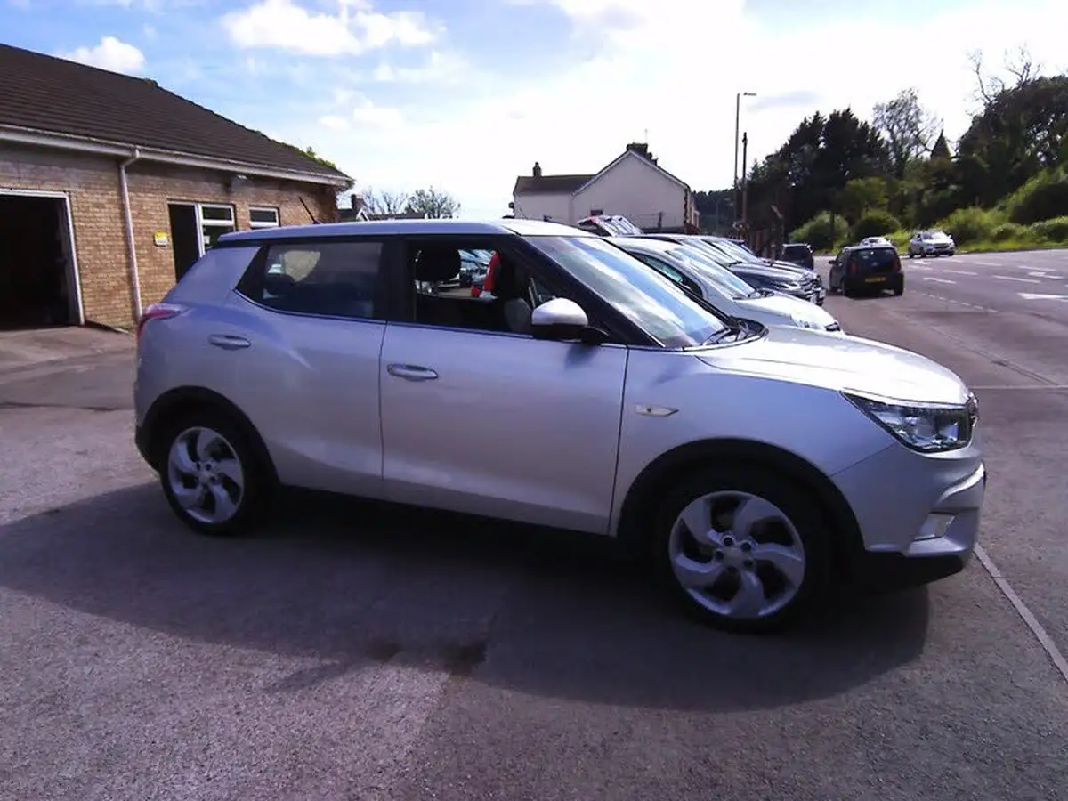 2016-kgm-ssangyong-tivoli-16td-ex-big-5