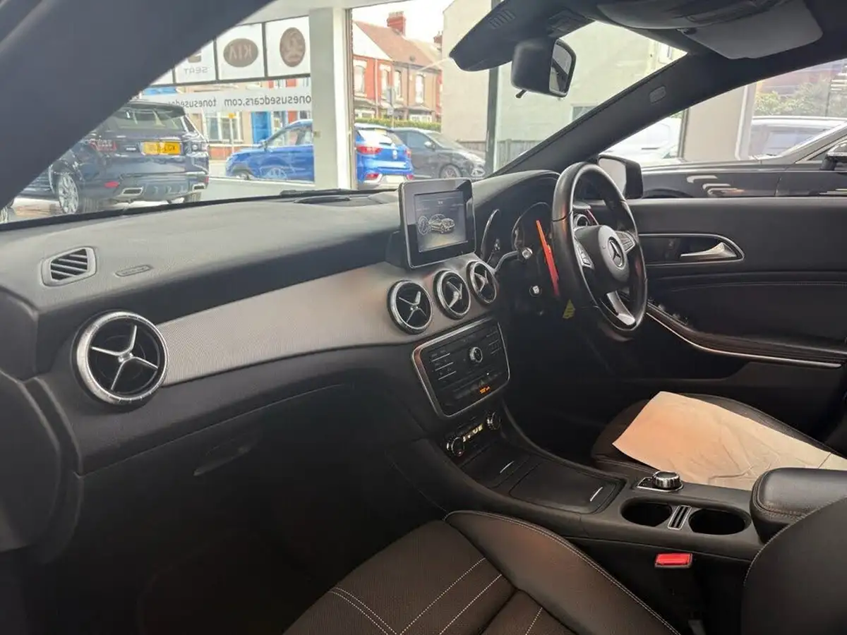 2016-mercedes-benz-cla-21d-cla-200-sport-ss-coupe-4d-7g-dct-big-12