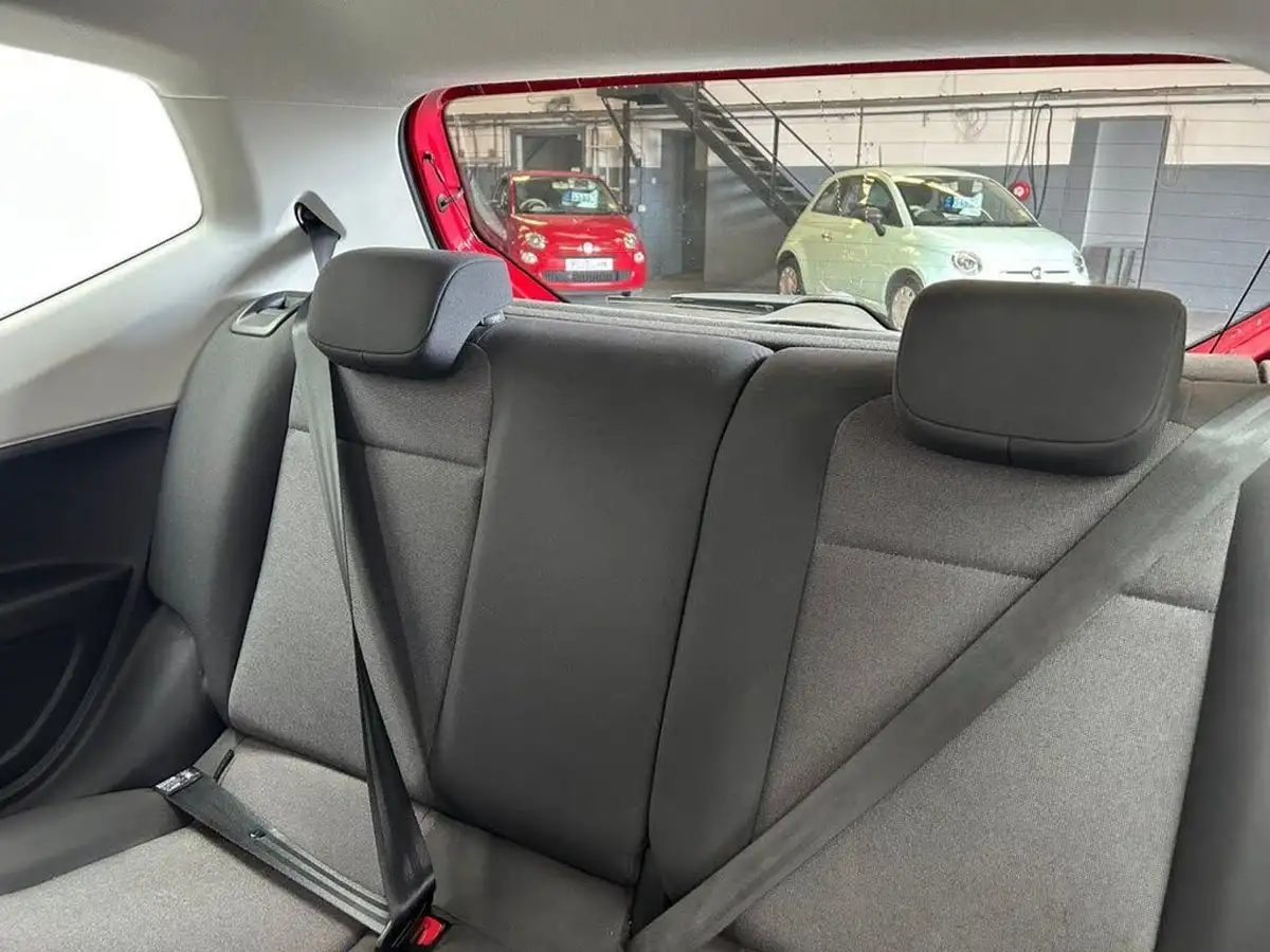 2015-volkswagen-up-10-move-up-60ps-3d-big-15