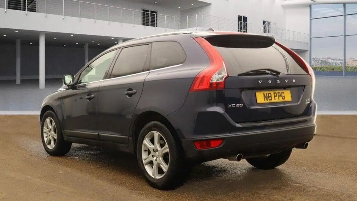 2011-volvo-xc60-24td-d5-se-lux-premium-215bhp-geartronic-big-4
