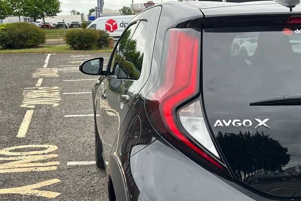 2022-toyota-aygo-x-10-vvt-i-exclusive-big-30