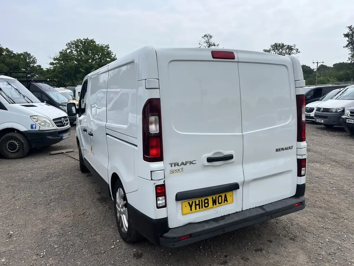 2018-renault-trafic-16dci-sl27-125-sport-nav-energy-125-e6-panel-van-big-12