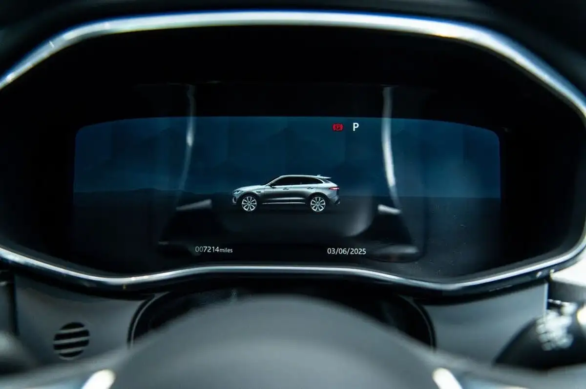 2021-jaguar-f-pace-20-p250-r-dynamic-se-big-16