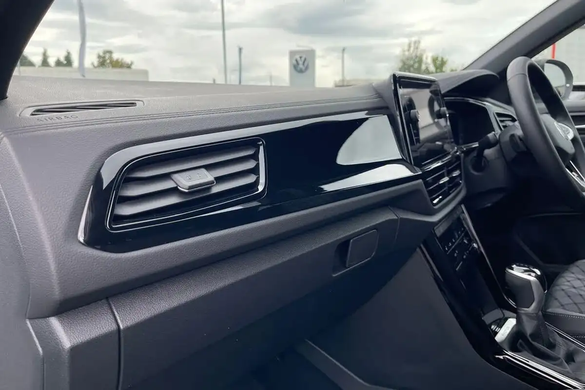 2025-volkswagen-t-roc-20tdi-r-line-4motion-big-34