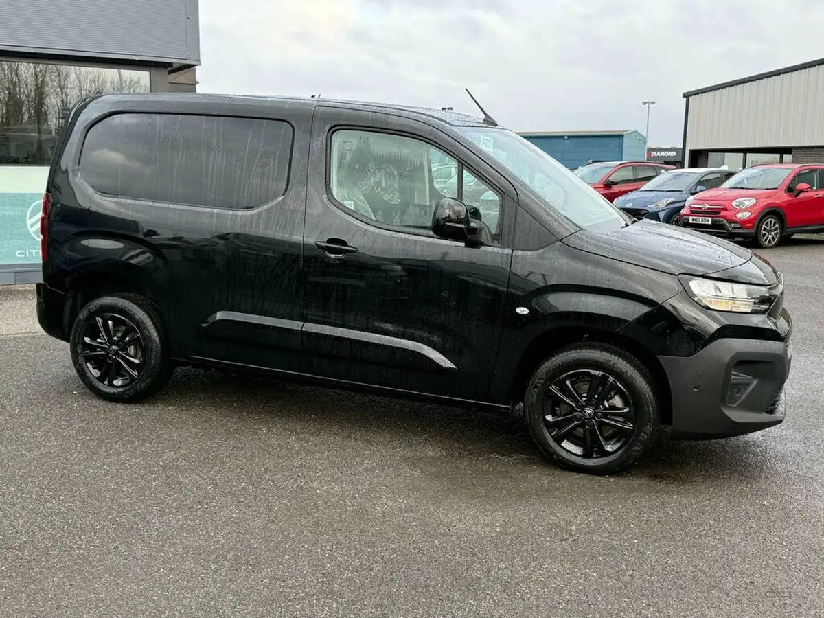2025-citroen-berlingo-15-bluehdi-m-driver-130pseu6e-eat8-big-13