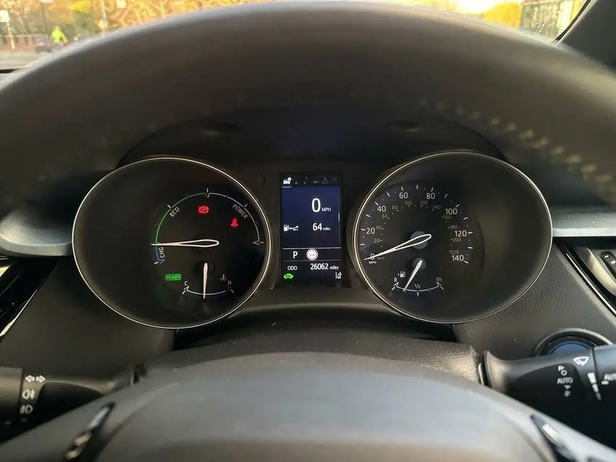2021-toyota-c-hr-18-vvt-i-design-big-13