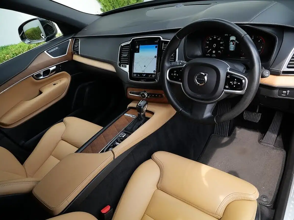 2018-volvo-xc90-20td-d5-inscription-4x4-big-2