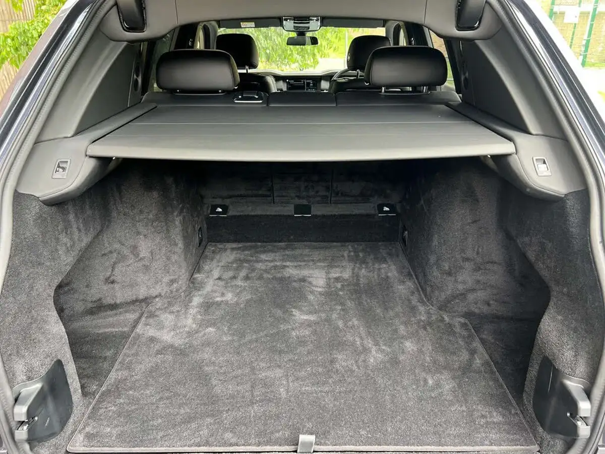 2022-rolls-royce-cullinan-675-big-33