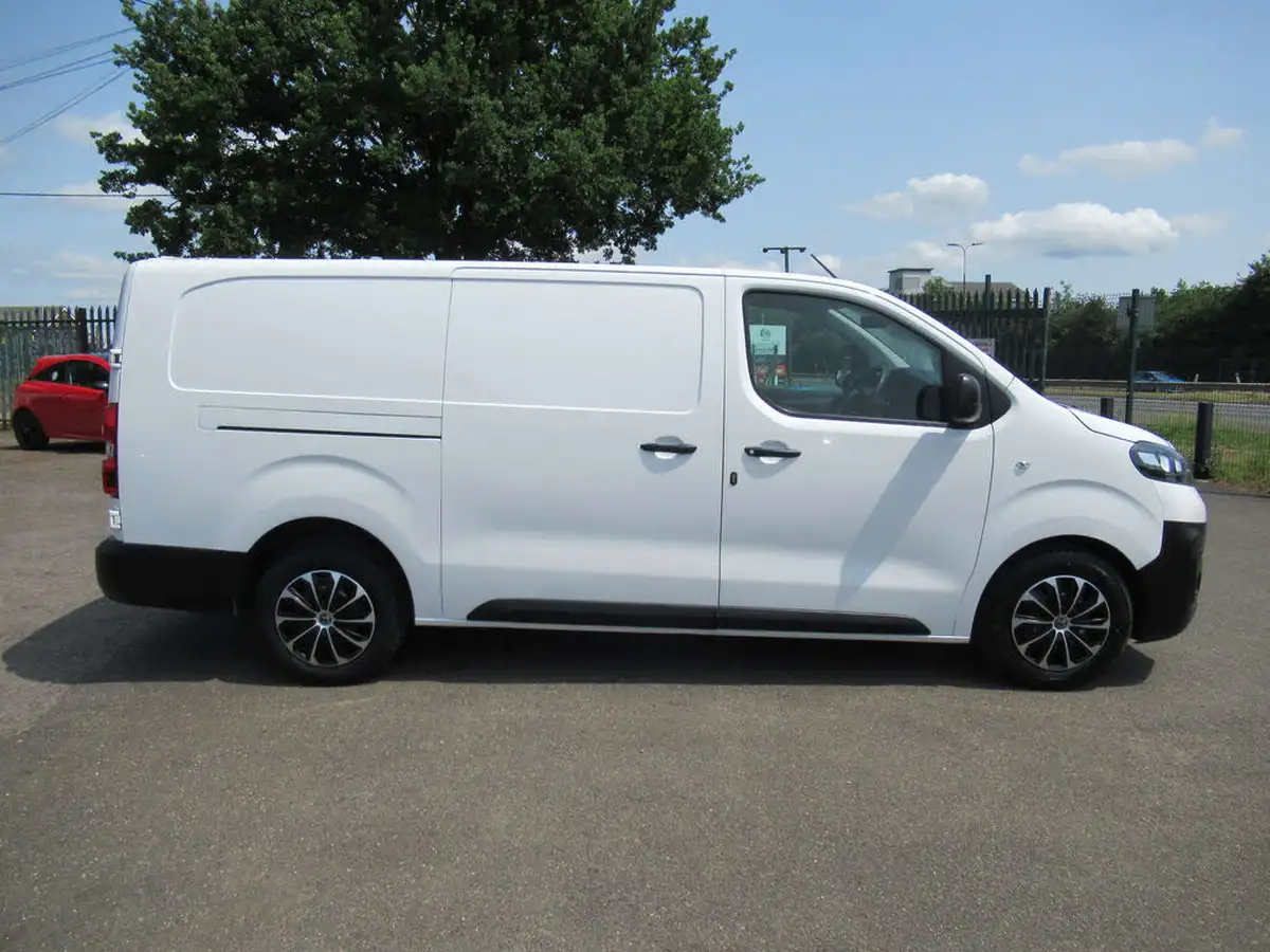 2020-vauxhall-vivaro-15td-2900-l2h1-edition-big-12
