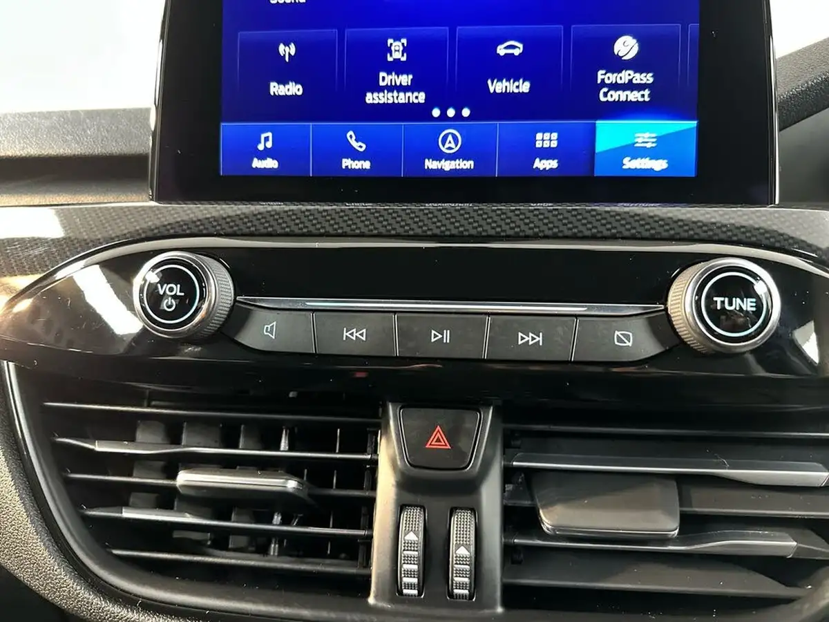 2022-ford-kuga-big-22