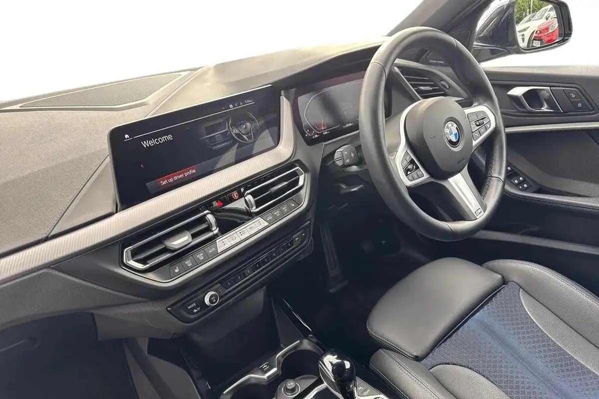 2024-bmw-1-series-15-118i-m-sport-lcp-dct-big-13