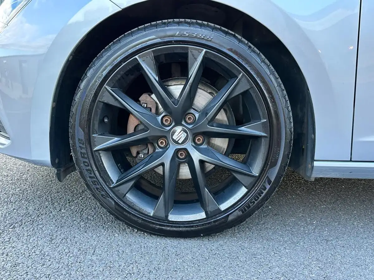 2020-seat-leon-15-tsi-evo-fr-black-edition-150ps-hatchback-dsg-big-19