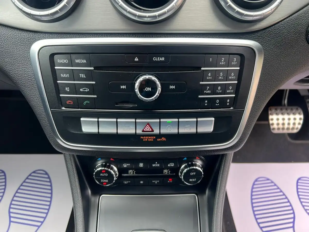 2017-mercedes-benz-cla-16-cla-180-amg-line-coupe-4d-7g-dct-big-23