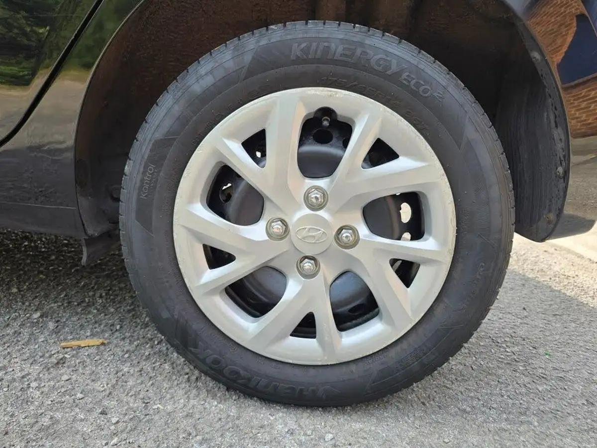 2017-hyundai-i10-10-se-big-11
