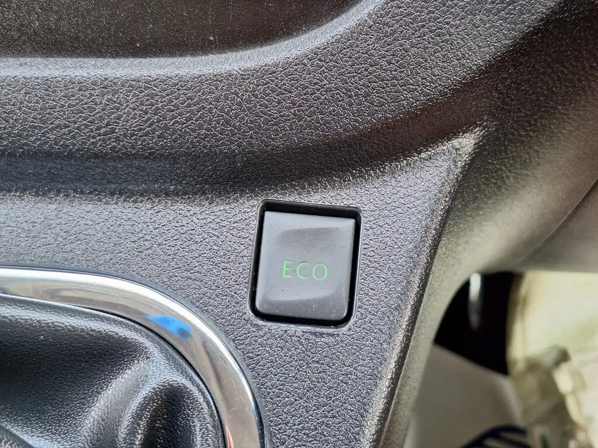2019-vauxhall-vivaro-16cdti-sportive-2900-l2h1-145pseu6-biturbo-ss-panel-big-21