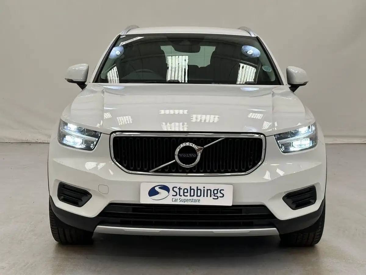 2020-volvo-xc40-20td-d3-momentum-geartronic-big-3